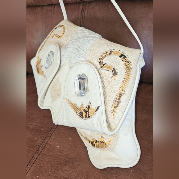 PELLE Vintage 80s Shoulder Bag Envelope Purse Ostrich Embossed Cream Leather - Picture 5 of 15